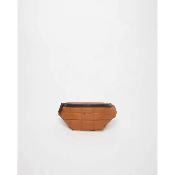 NEW VEE COLLECTIVE women\'s porter sling bag in cognac